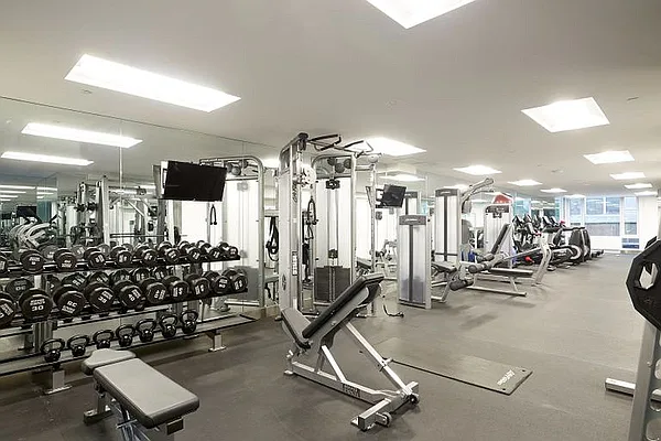 Rented by Kahen Properties | media 26