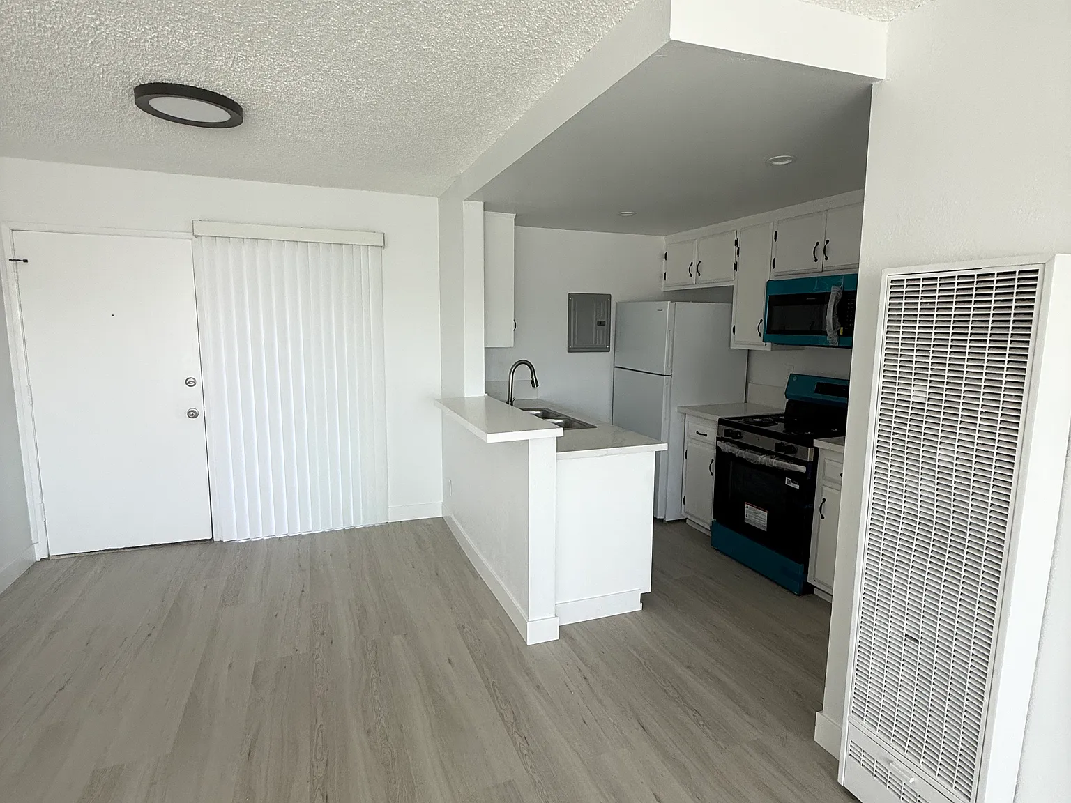 7755 Laurel Canyon Blvd — Photo 4