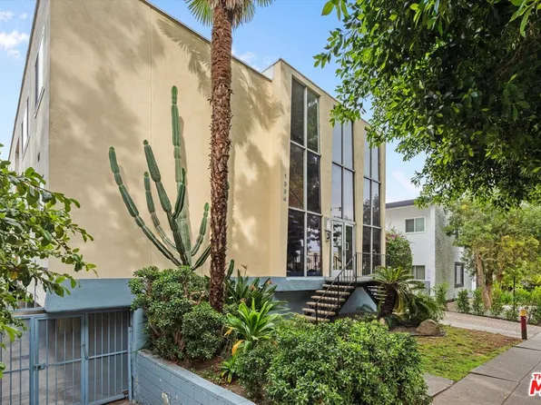 1334 S Carmelina Ave APT 1, Los Angeles, CA 90025