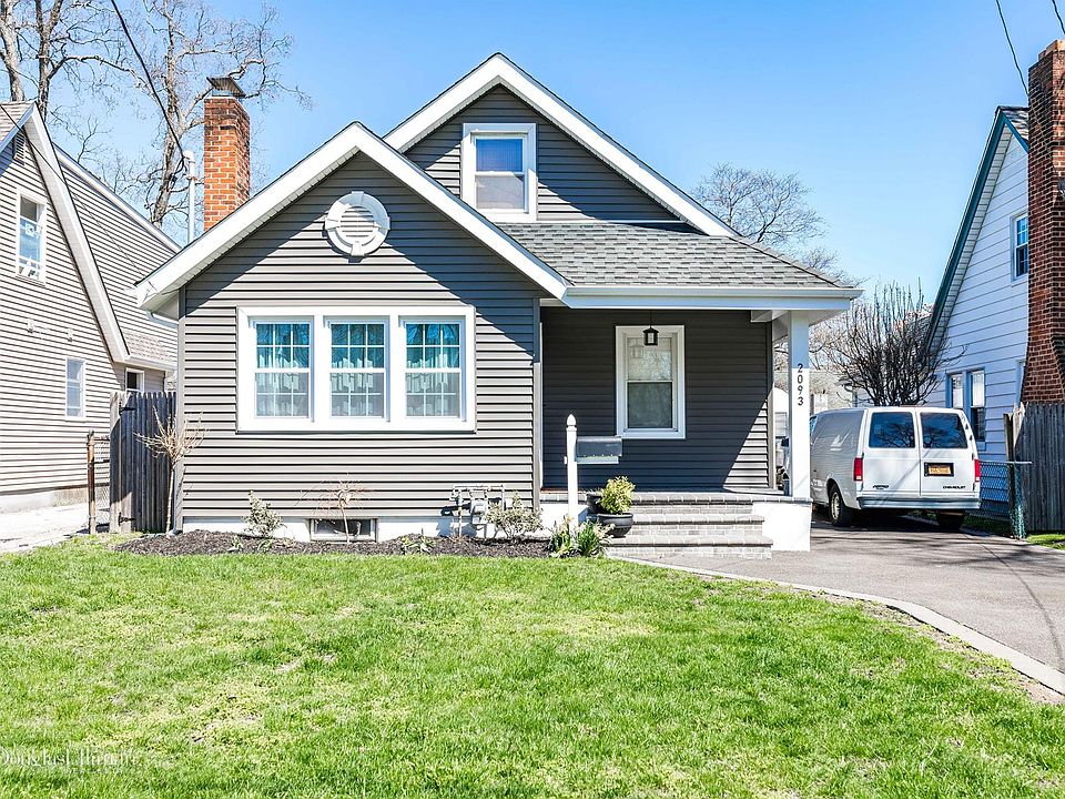 1st image of 2093 Willoughby Ave