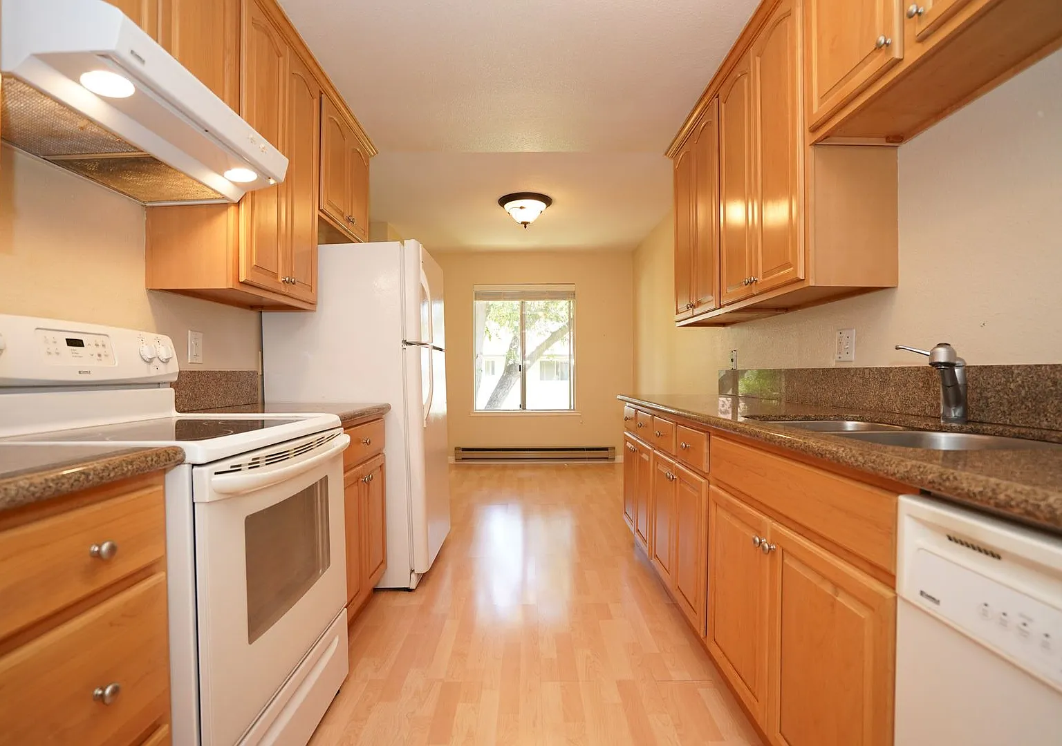 Nicely Updated Condo in Central Mountain View Location! — Photo 4