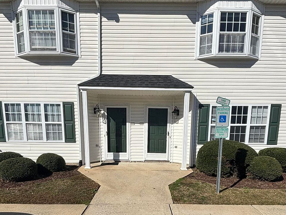 1st image of 1201 Cross Creek Cir APT A3