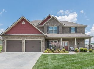 120 Chancery Ct, Johnson City, TN 37601