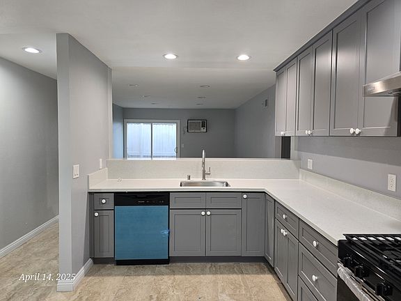 5th image of 1550 E Benmore Ln #2