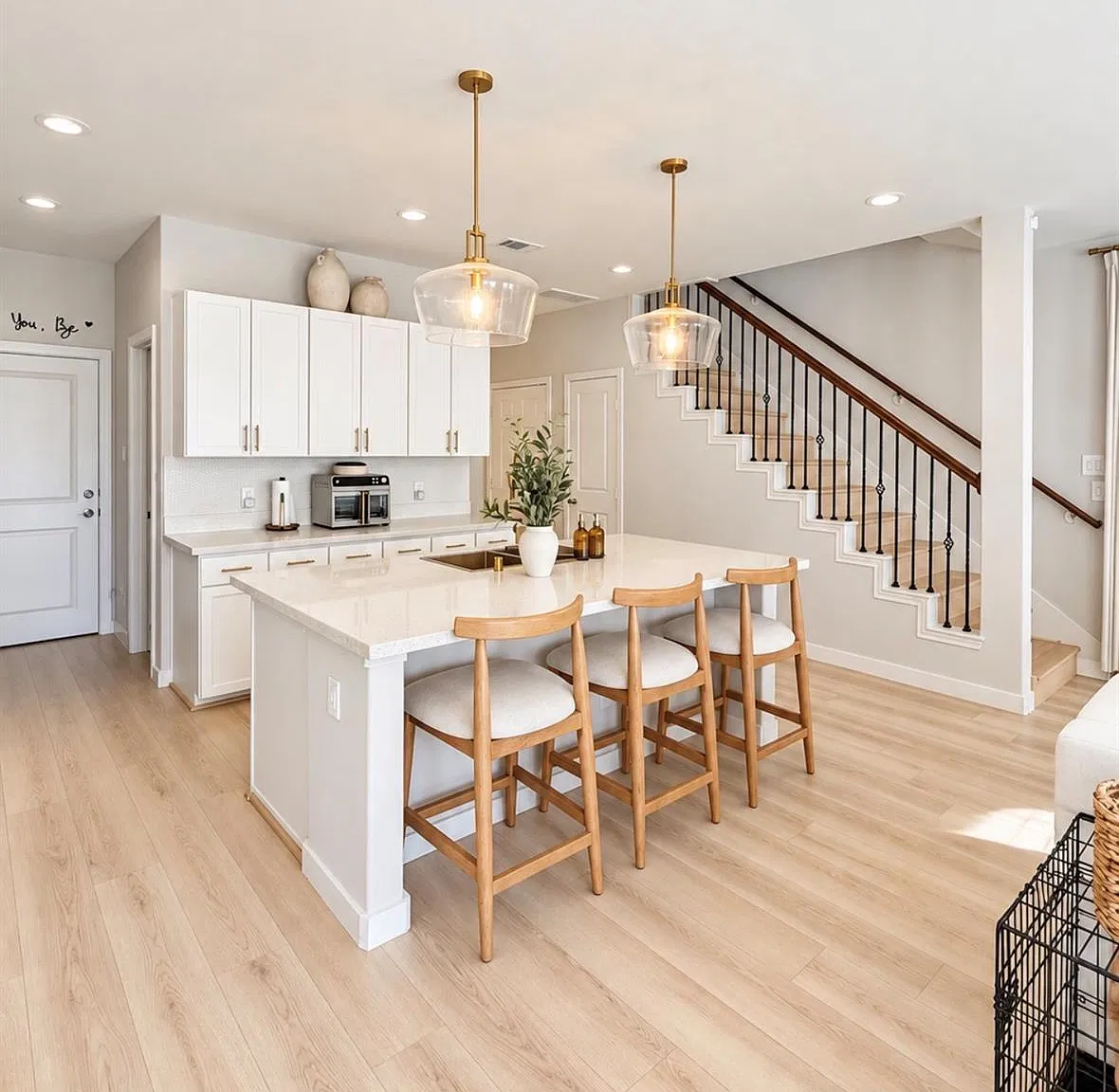 3 bed, 2.5 bath, 1476 sqft, $2,400 — Photo 4