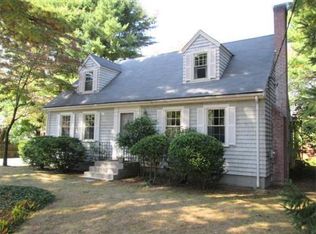 14 Field Dr, Walpole, MA 02081