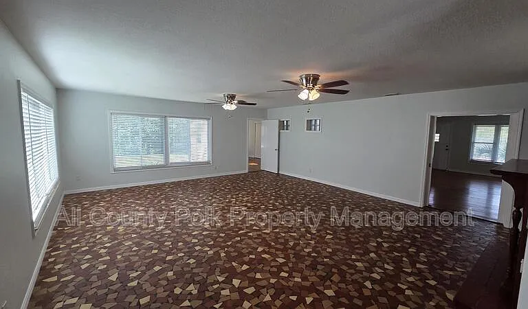 925 Sikes Blvd — Photo 11