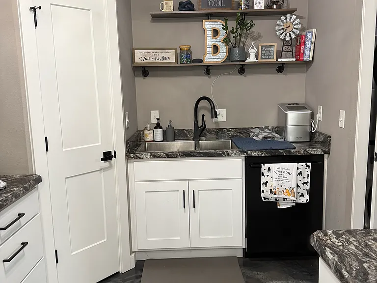 4424 Benton St NE — Photo 11