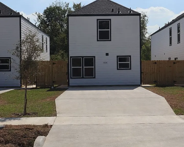 4326 Plaag St #B — Photo 23