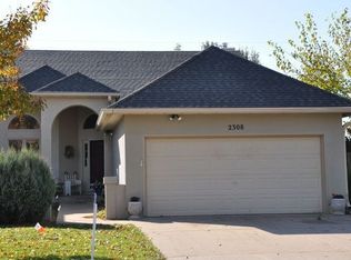 2308 Village Ln, Salina, KS 67401