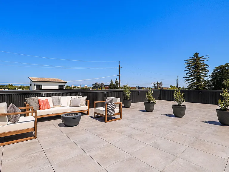 1268 Oregon St — Photo 49