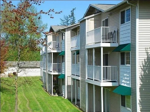 Glenbrooke Apartments — Photo 7