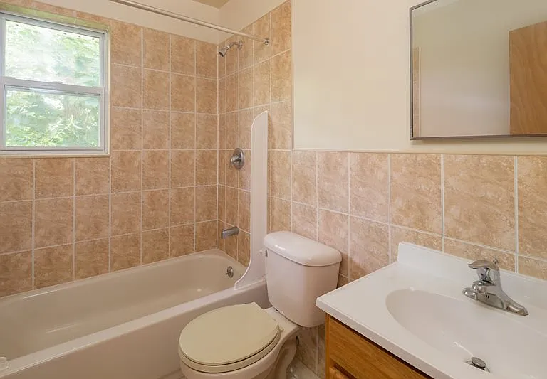 Hampton Oaks Apartments — Photo 6