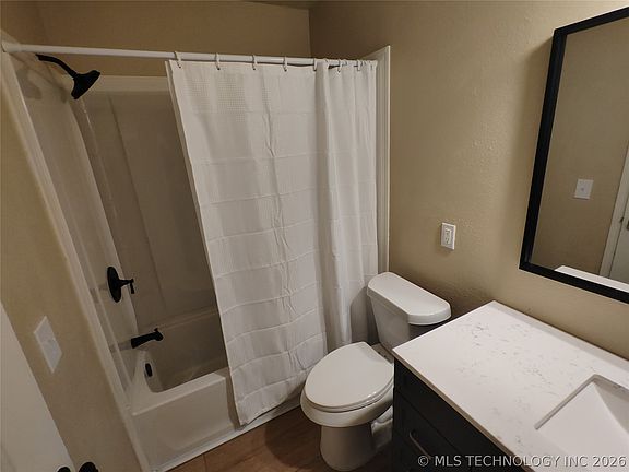 5th image of 515 NE 6th St