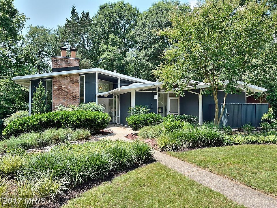 1st image of 7424 Rebecca Dr