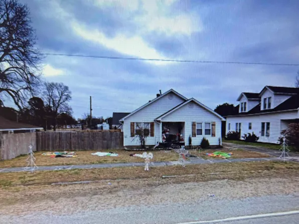 207 S Main St, Rector, AR 72461