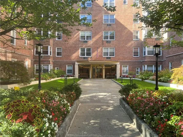 120 E Hartsdale Avenue #4N, Hartsdale, NY 10530