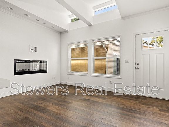 2nd image of 144 Larkwood Cir