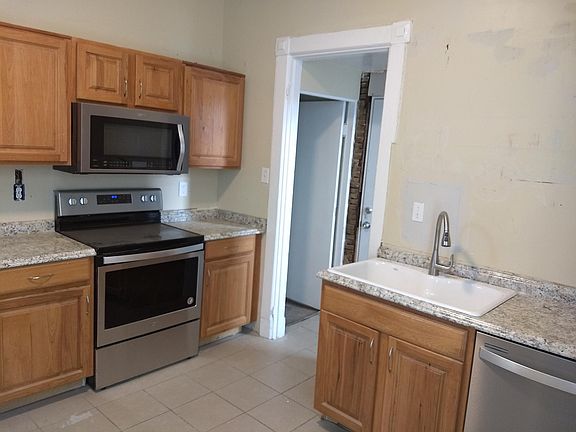 Kitchen - 12ft x 11ft