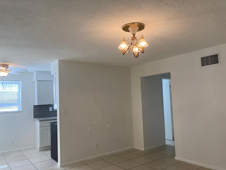 1724 Johnson St #6 — Photo 5