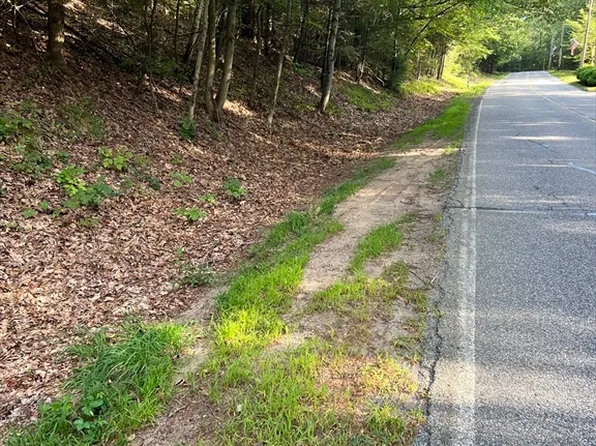 8 Southbridge Rd, Warren, MA 01083