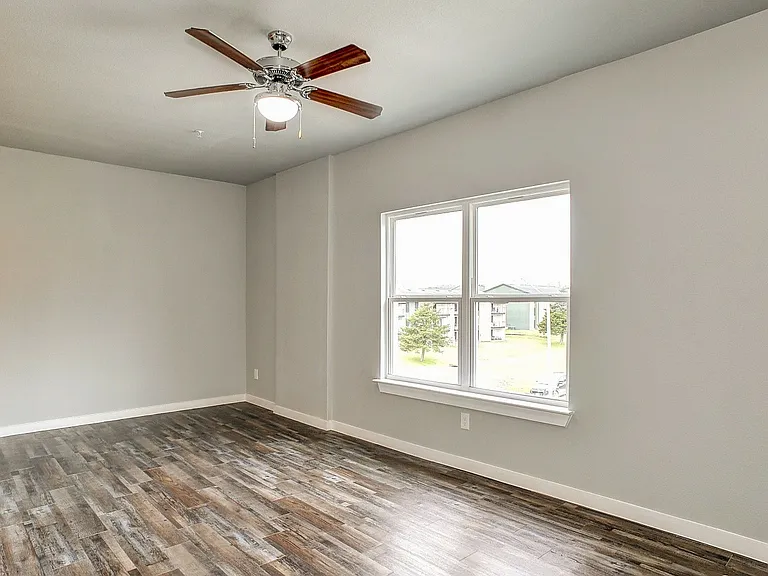 1420 Park Pl — Photo 10