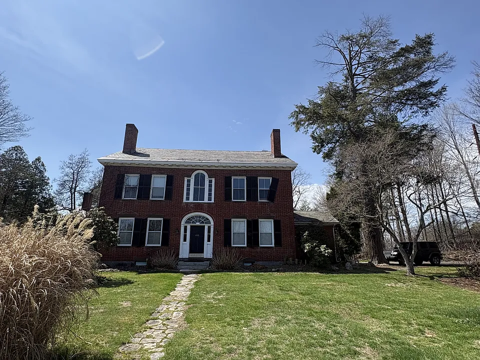 410 Old Montague Rd #5