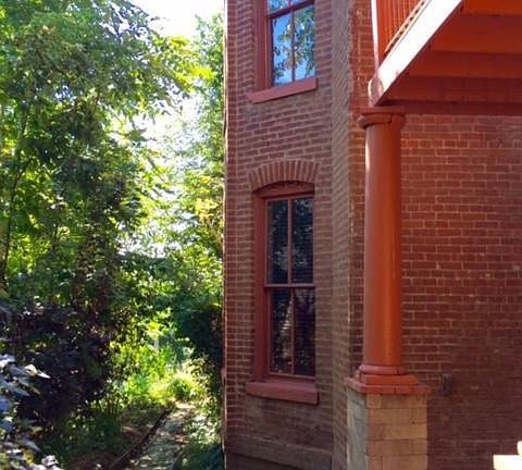 1109 S 12th