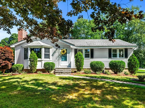 1 Meadow Lane, Atkinson, NH 03811