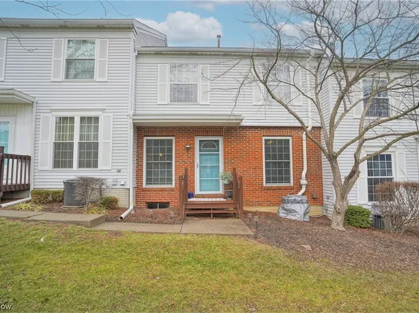 2786 Mull Ave APT G, Copley, OH 44321