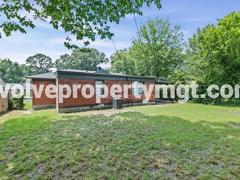 1716 Cornelia Ln — Photo 20