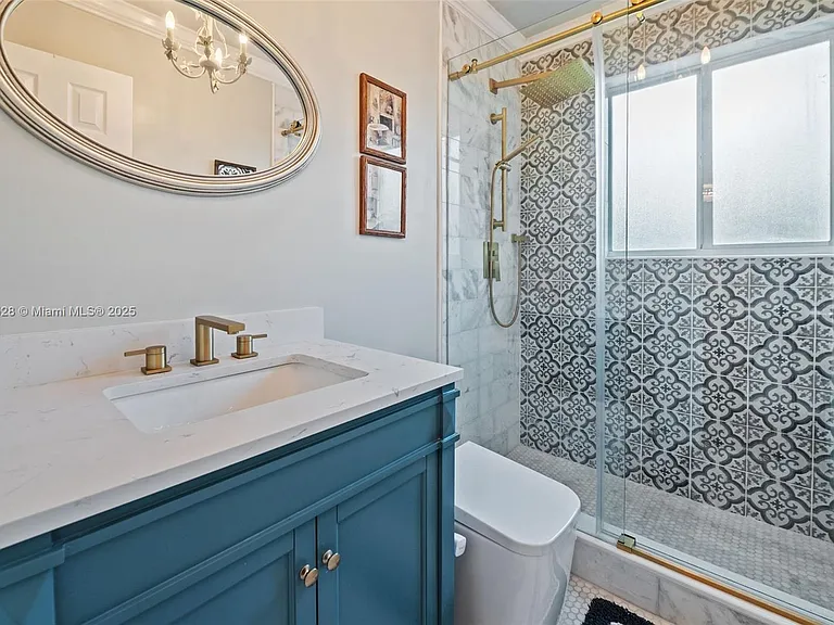 1211 Algeria Ave — Photo 24