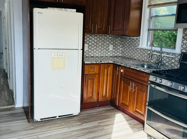 225 Mcadoo Avenue image 9 of 21