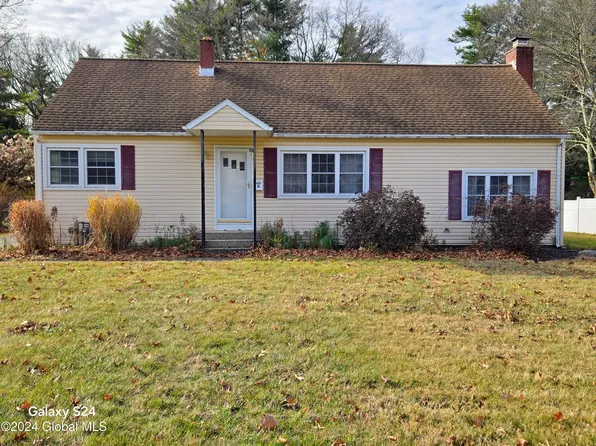 16 Slater Drive, Glenville, NY 12302