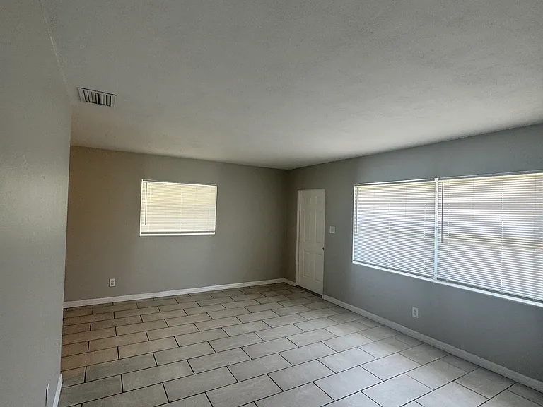 503 Tanglewood Dr — Photo 11