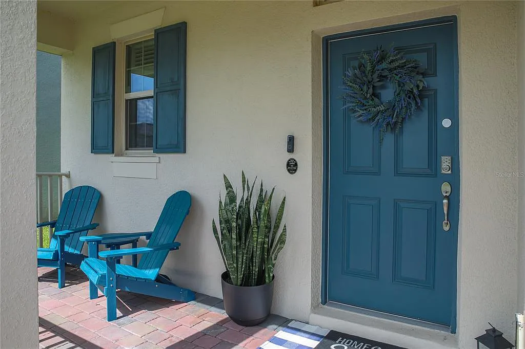 3 bed, 2.5 bath, 2216 sqft, $3,900 — Photo 3