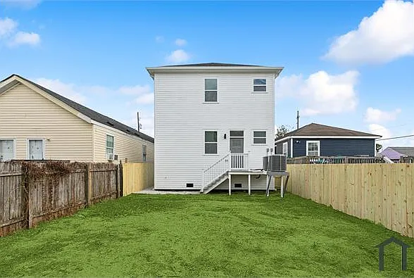 1504 Touro St — Photo 15