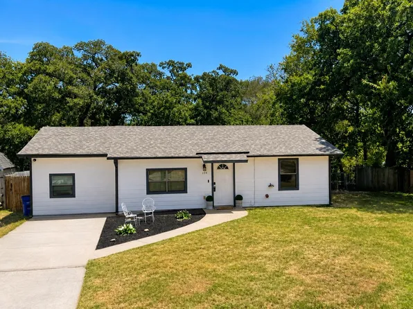 104 Lynn Dr, Azle, TX 76020