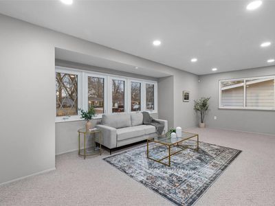 1575 Golden Gate Dr, Florissant, MO, 63033