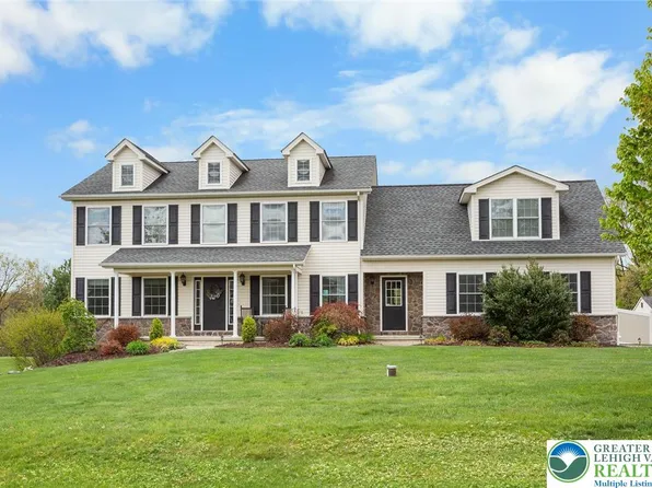 136 Redstone Dr, Nazareth, PA 18064