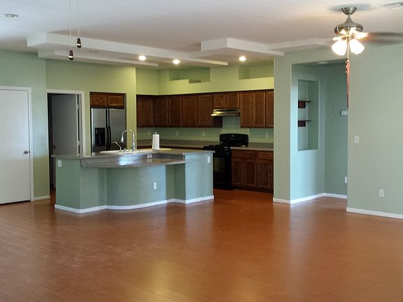 Large kitchen with tons of storage