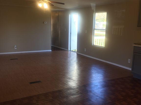 2nd image of 402 South Pine Circle