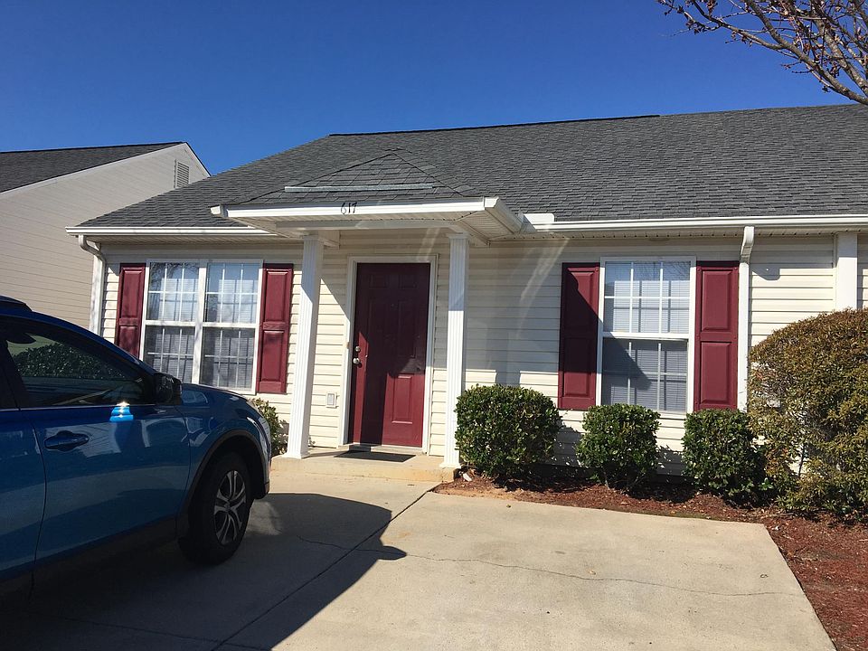 1st image of 617 Belle Ct