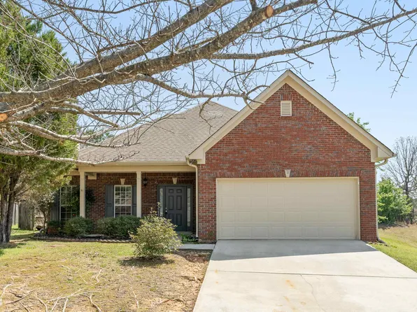 326 Bedford Cir, Calera, AL 35040