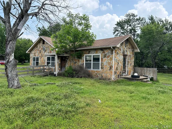 305 E Hickory Ave, Fort Gibson, OK 74434