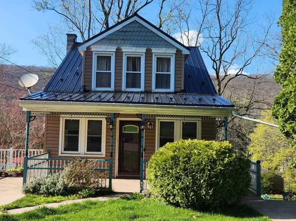 1591 Trevorton Rd, Coal Township, PA 17866