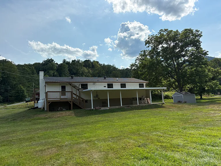 8339 Martins Creek Rd — Photo 2