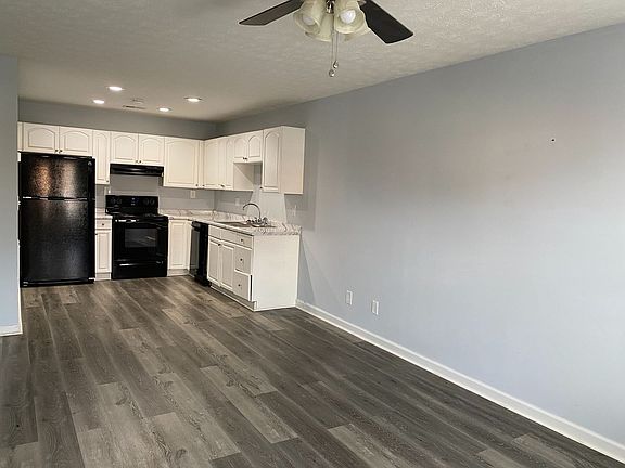2nd image of 13 Crescent View Dr #189-7