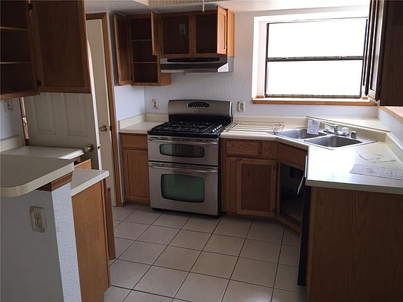 4th image of 2801 Lake Spier Dr
