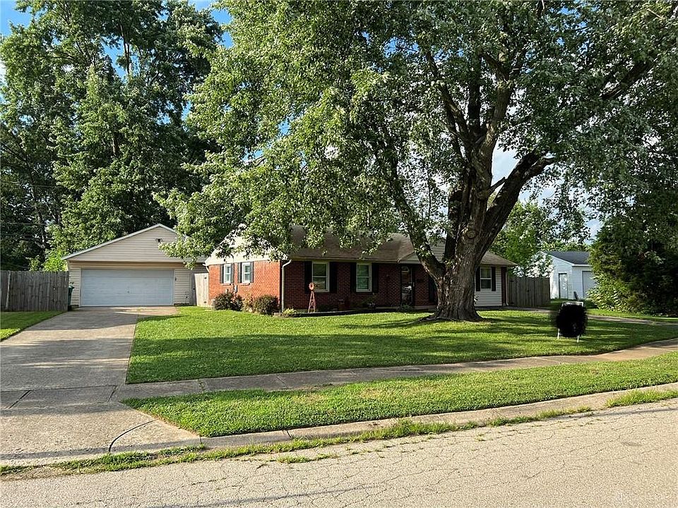 1st image of 818 Narcissus Dr